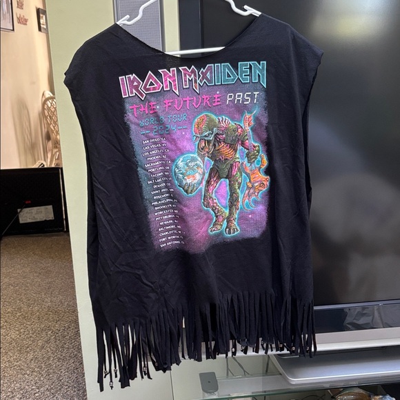 Upcycled Iron Maiden Future Past World Tour T Shirt XL NWOT - Picture 3 of 6